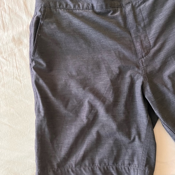 Faherty Charcoal Men's Hybrid Shorts size 34 all day short beach - Picture 4 of 13